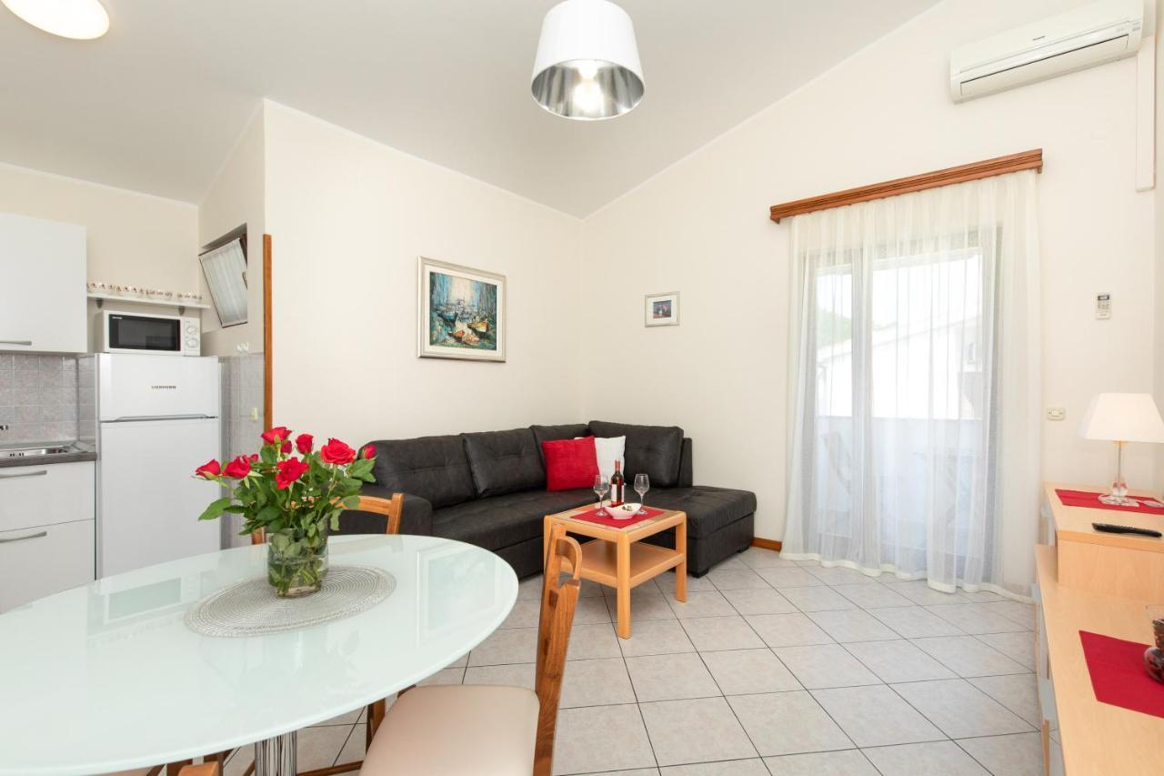 Apartments Dujmovic Ivo 1 Baska (Krk)
