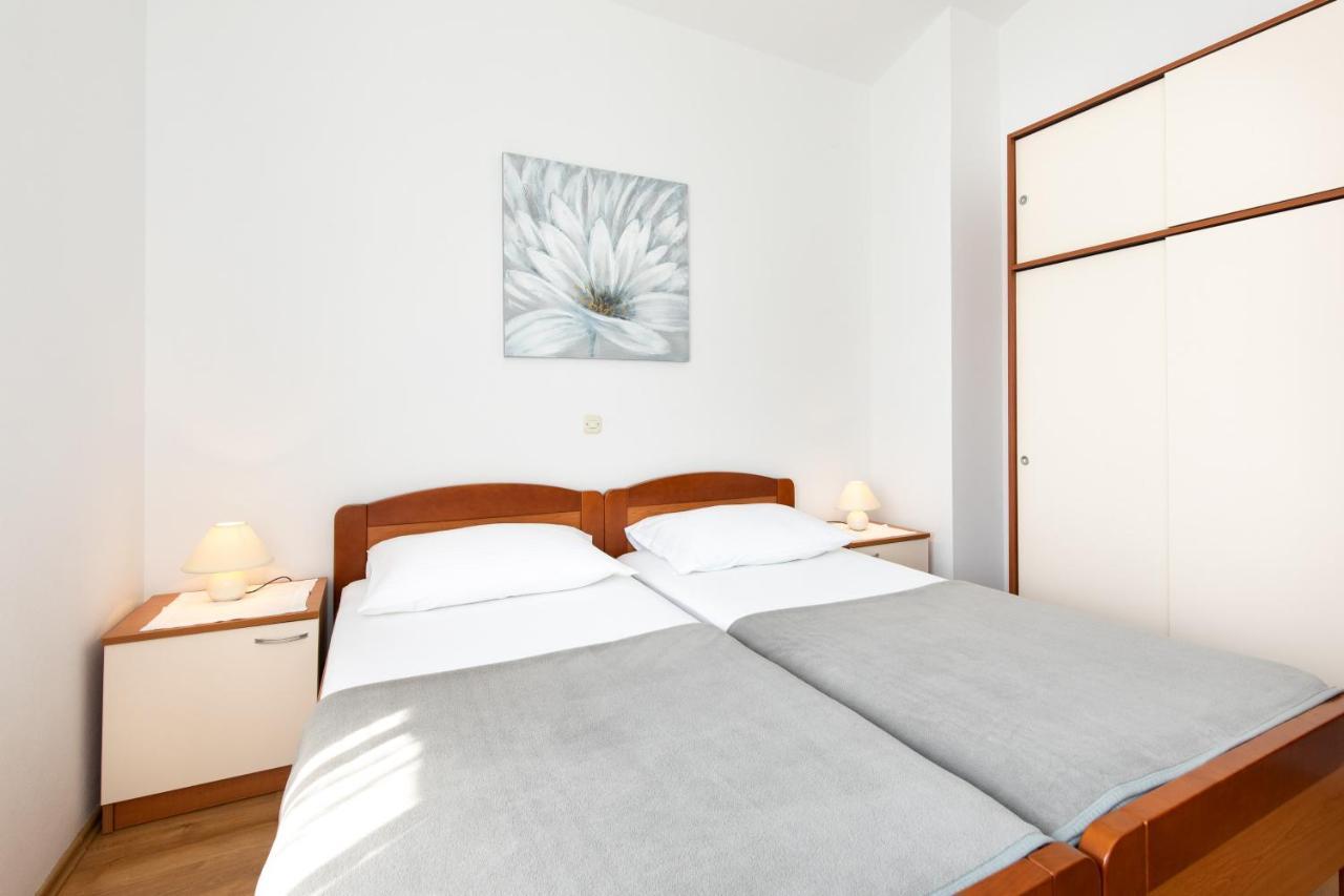Apartments Dujmovic Ivo 1 Apartment *